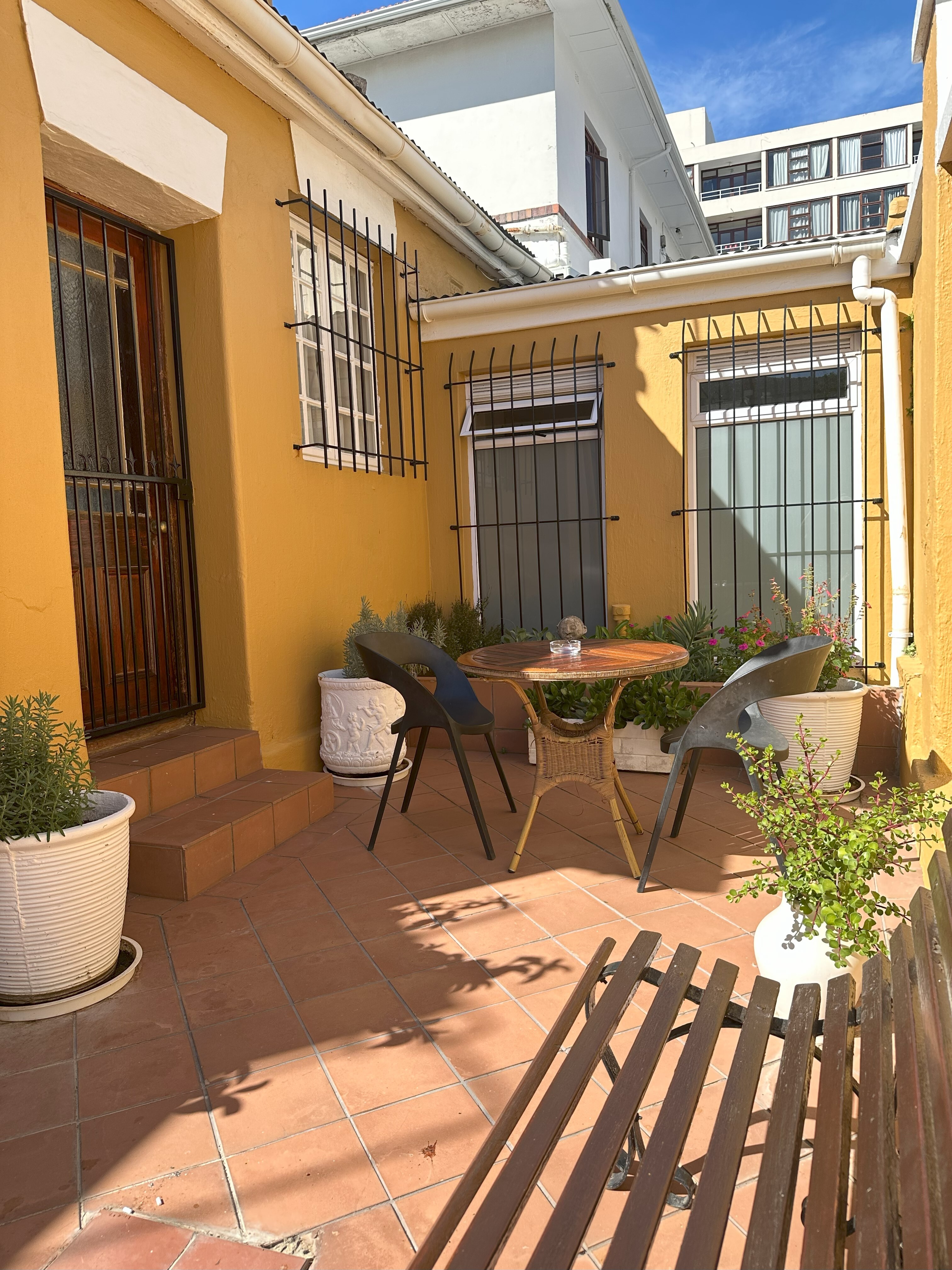 GH1 - courtyard 2