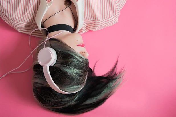 Blog - grammar mistakes girl